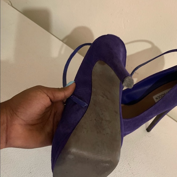 Shoes - Picture 4 of 5